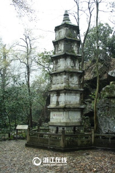 位于杭州灵隐的理公塔，就记录了佛教从印度传入杭州的一段历史。.jpg