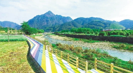 枫林港堤岸彩色游步道